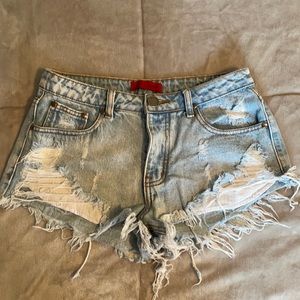 Signature 8 Shorts - Women | Color: Distressed Denim| Size: S